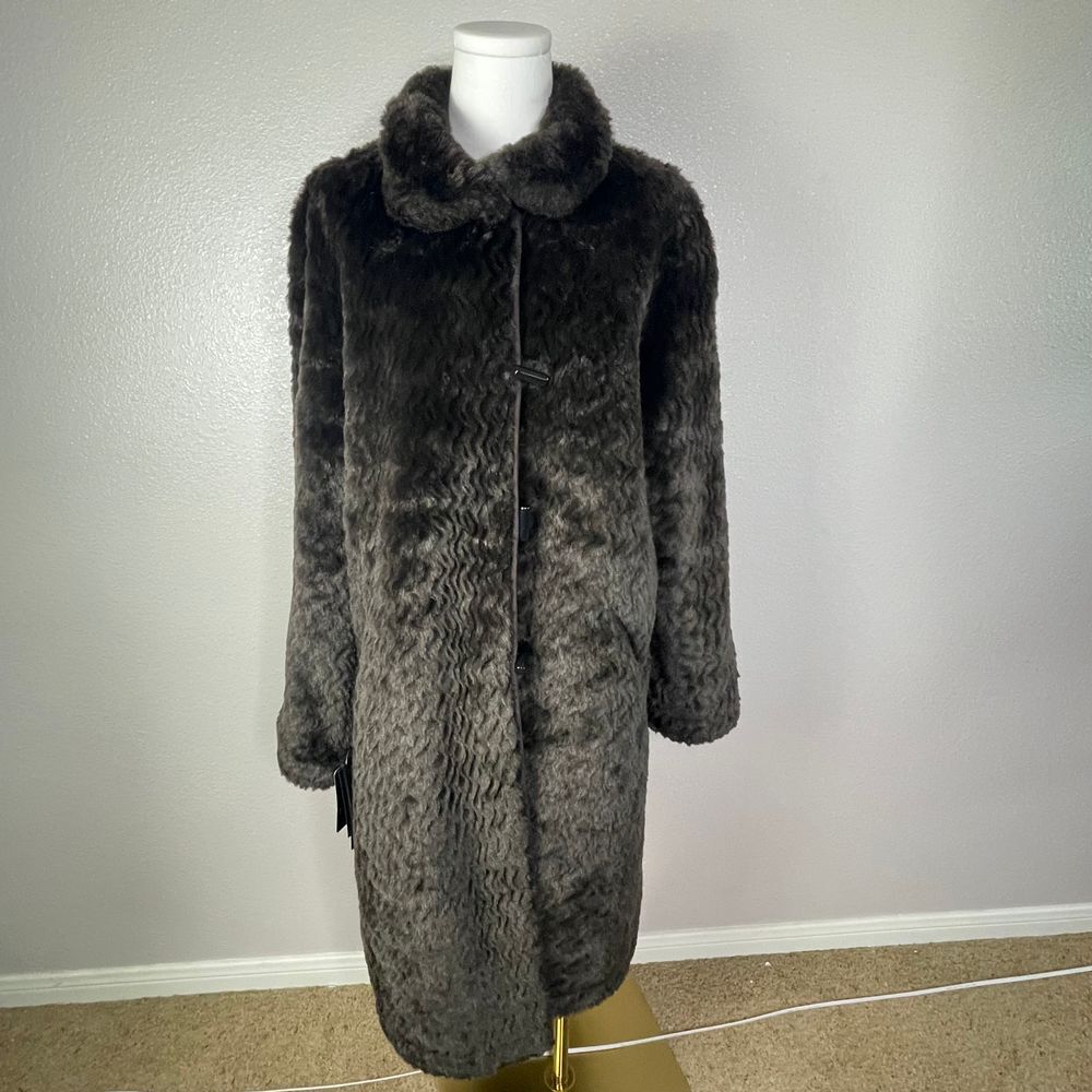Ensign London oversized NWT reversible‎ faux fur and wind/water resistant S coat - Picture 3 of 16